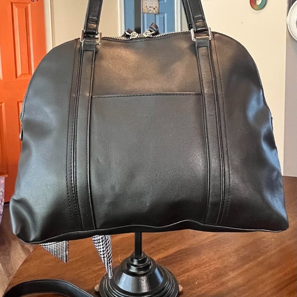 Steve Madden Large Black Leather Tote Purse Crossbody Bag Silver-Toned Accents - Picture 4 of 10